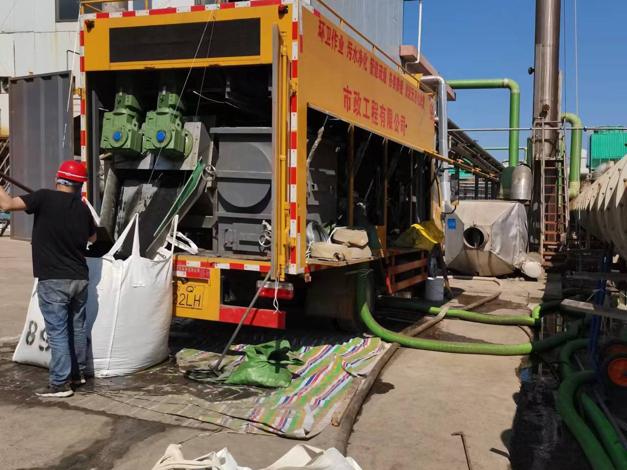 玉州淤泥压干处理